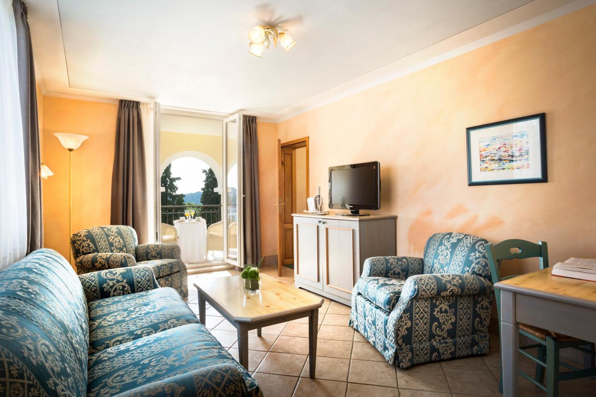アイランド ホテル カタリーナ ロヴィニ 部屋 写真